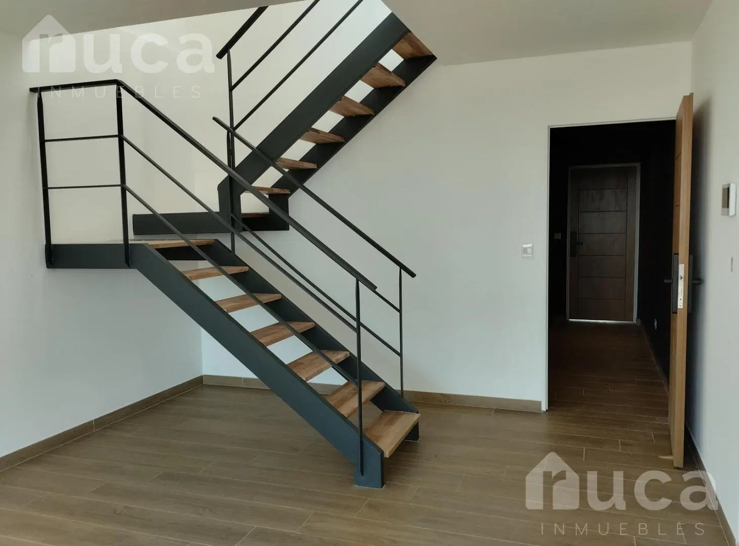 Departamento de 3 ambientes con Terraza propia , en venta , en San Isidro. 2