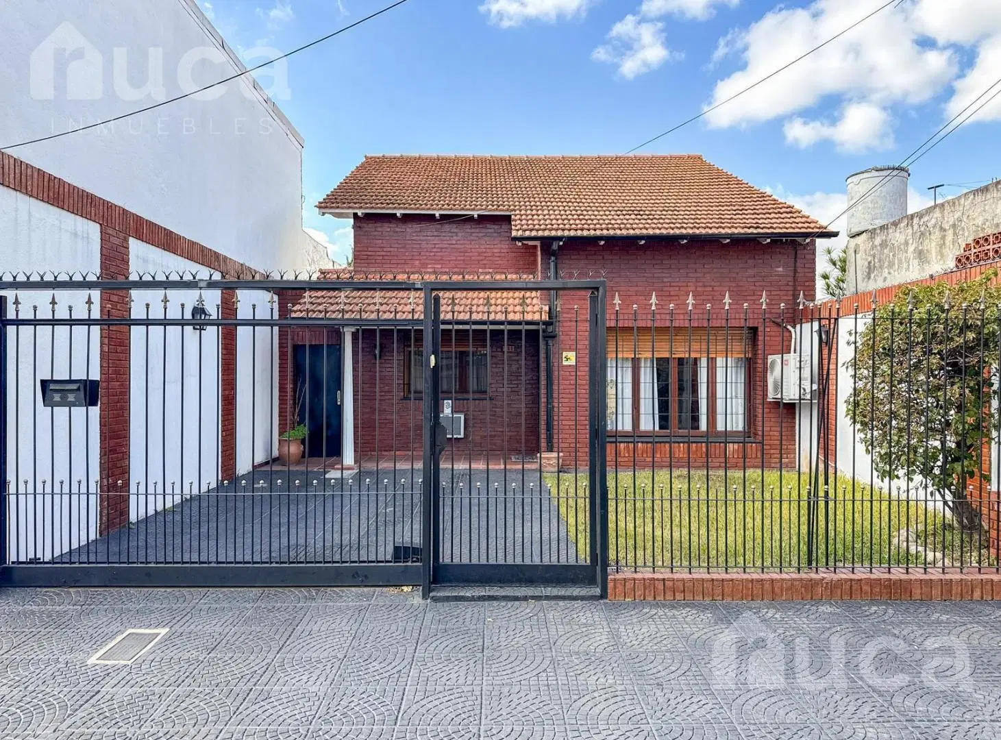 Casa con Jardin y Pileta en Villa Martelli 2