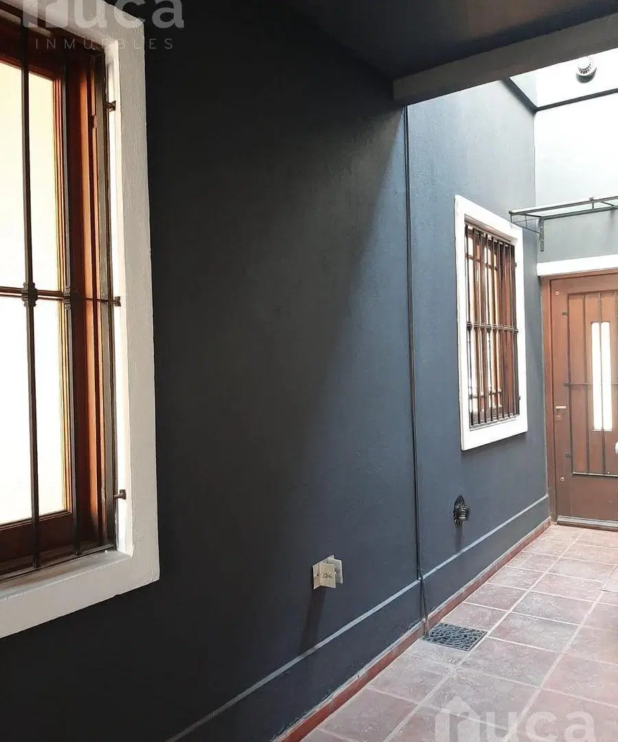 Casa en alquiler , en  La Lucila , 5 ambientes , excelente estado , ubicación privilegiada. 3