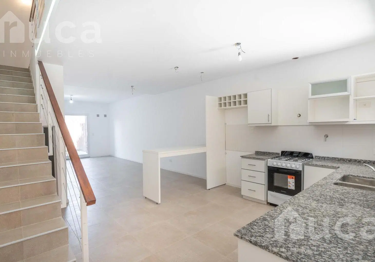Dúplex de tres dormitorios y cochera a estrenar en venta - Olivos 4