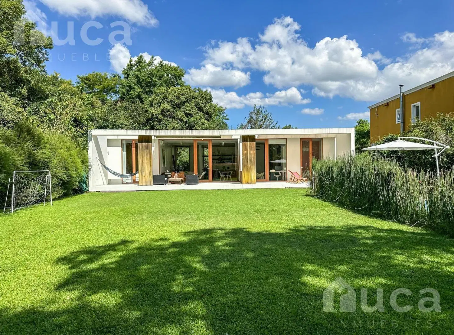 Casa en venta en Barrio Privado La Quinta con 3 dormitorios jardín y pileta 4