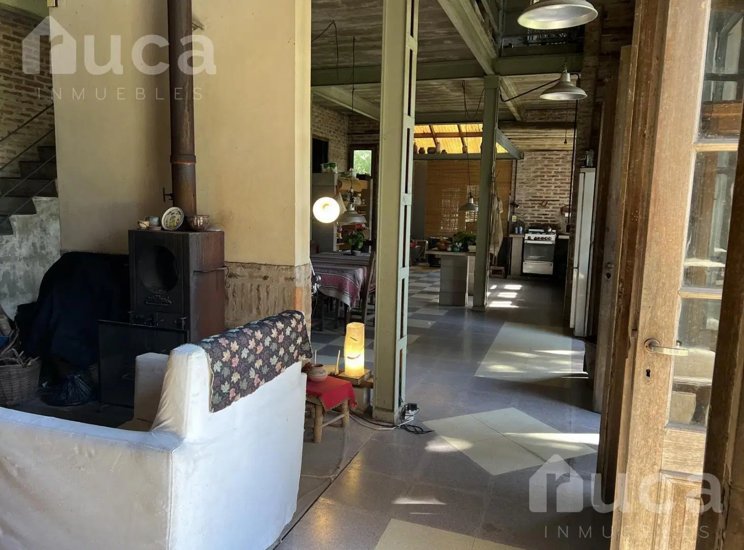 VENTA | CASA Rustica Original Diseño c/Jardin y Pileta | Barrio La Bota 5