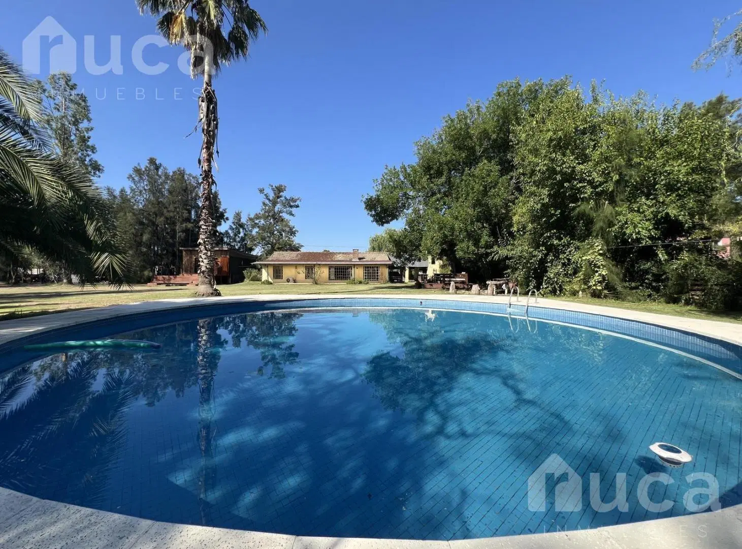 ALQUILER | Confortable CASA RECICLADA c/Jardin y gran Pileta | Barrio La Pista 3