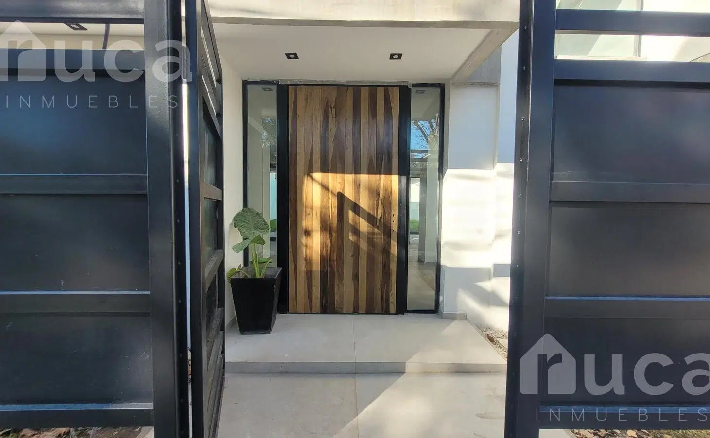 Casa en venta 4 dormitorios y jardín en Martinez 4