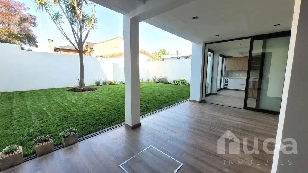 Casa en venta 4 dormitorios y jardín en Martinez 4