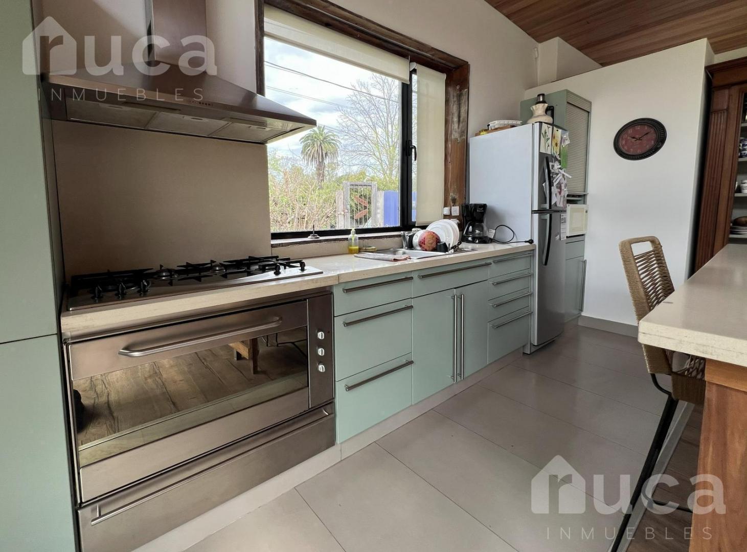 Foto de ALQUILER DE VERANO | Flamante CASA de Estilo Rustico-Moderno con Jardin, imagen 5