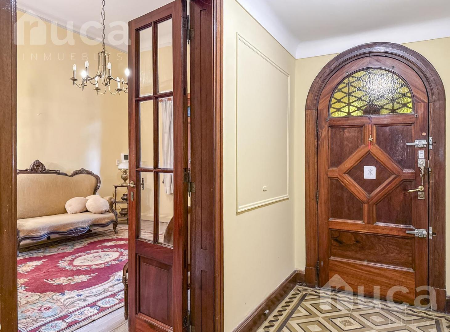 Foto de Casa en venta , estilo inglés , con jardín, en Coghlan, imagen 5
