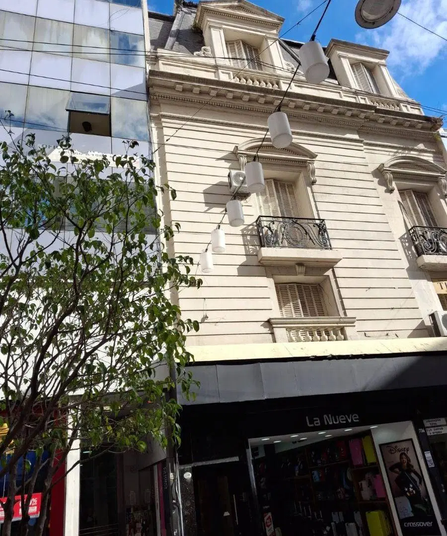 RETIRO: DEPARTAMENTO ANTIGUO APTO en FLORIDA 700, entre PARAGUAY y AVDA. CÓRDOBA. 5