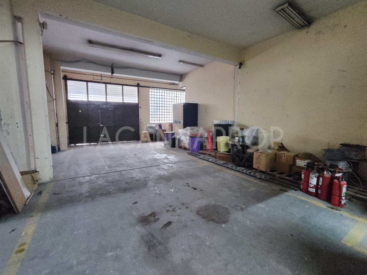 Local Comercial en Venta - 1.190 m² Totales - Oficinas Depósito Vestuarios 5