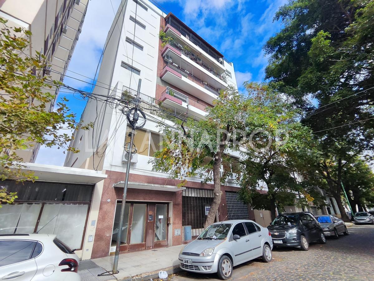Local Comercial en Venta - 1.190 m² Totales - Oficinas Depósito Vestuarios 3