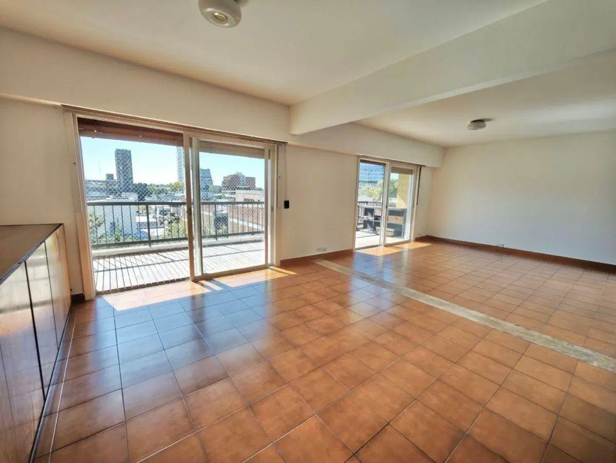 Venta Piso 4 Ambientes Las Cañitas con Cochera fija y cubierta y 1 baulera grande. APTO CREDITO 2