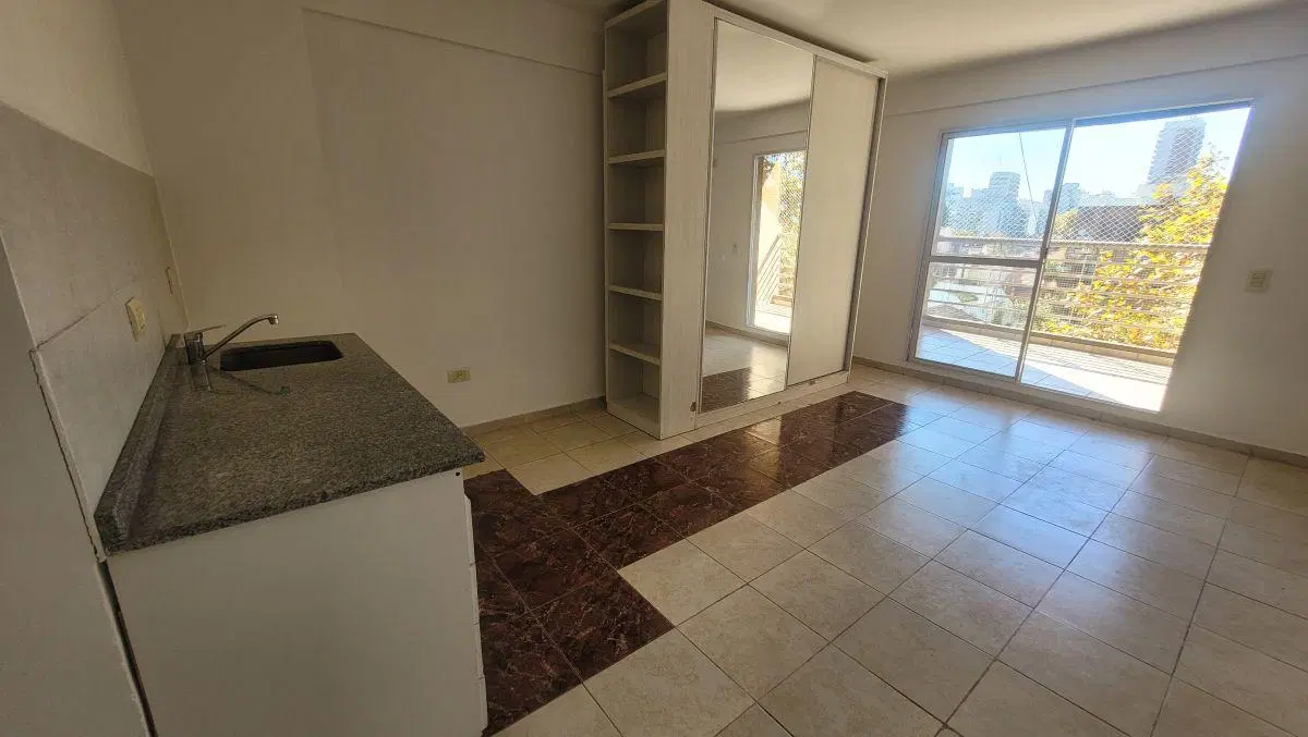 MONOAMBIENTE CON BALCON 3