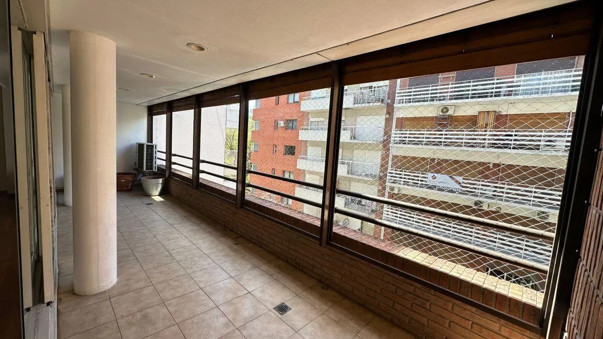 PISO UNICO EN VENTA BELGRANO 131 M2 COCHERA FIJA CUBIERTA 4