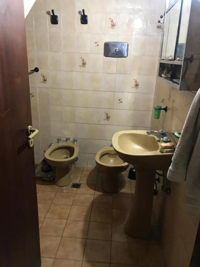 Casa de 4 Amb en Dos Plantas con Fondo 5