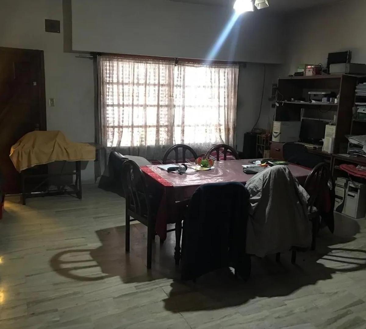 Casa de 4 Amb en Dos Plantas con Fondo 3