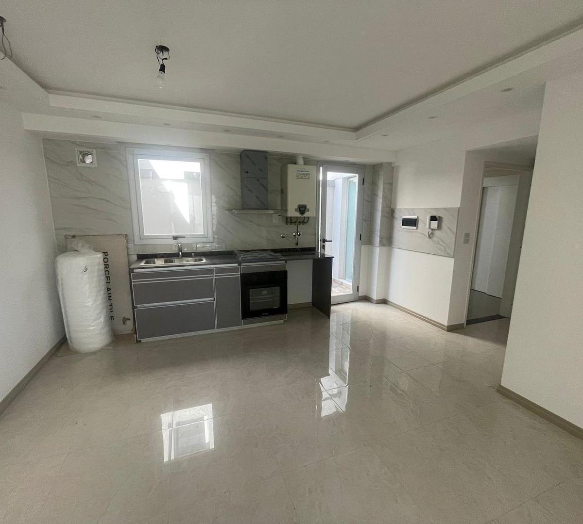Foto de Departamento 3 ambientes a estrenar con balcon y patio, imagen 3