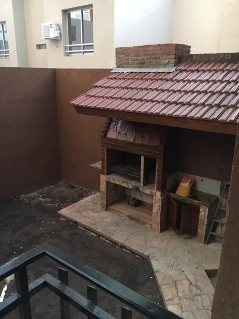 Triplex de 4 amb con garaje, fondo y parrilla 3