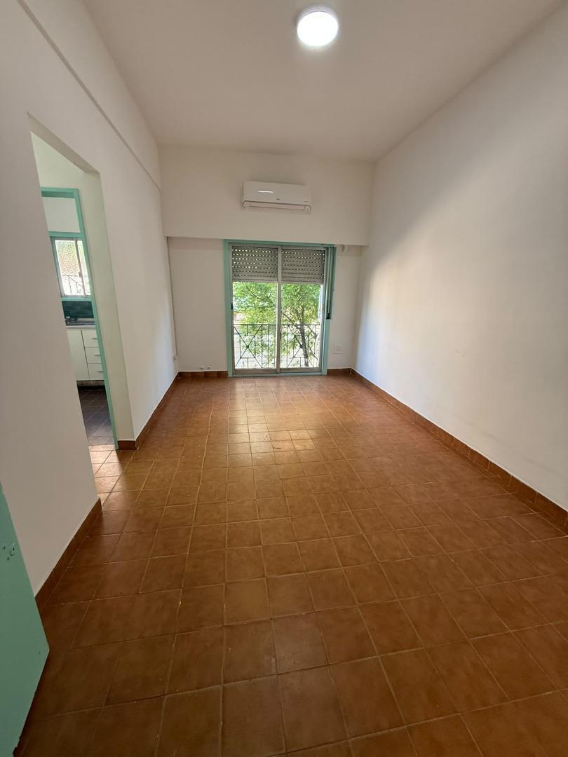 Foto de 2 Ambientes al Frente – Sin Expensas – Terraza con Parrilla, imagen 1