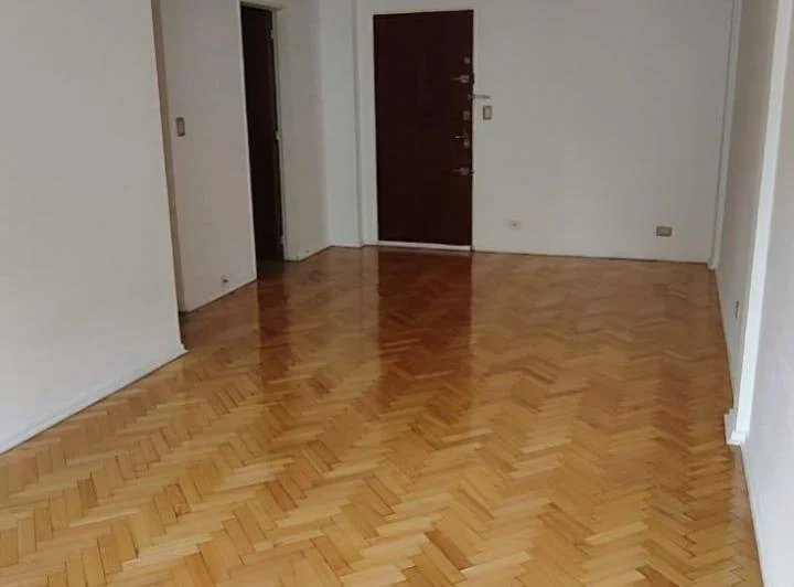Semipiso Al Frente con balcon   Muy Bien Ubicado Y Luminoso Dos Domitorios 1