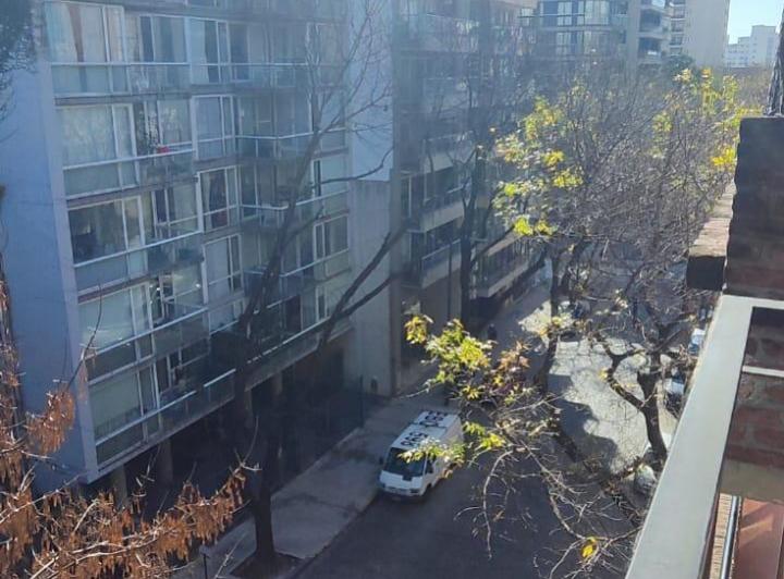 Semipiso Al Frente con balcon   Muy Bien Ubicado Y Luminoso Dos Domitorios 2
