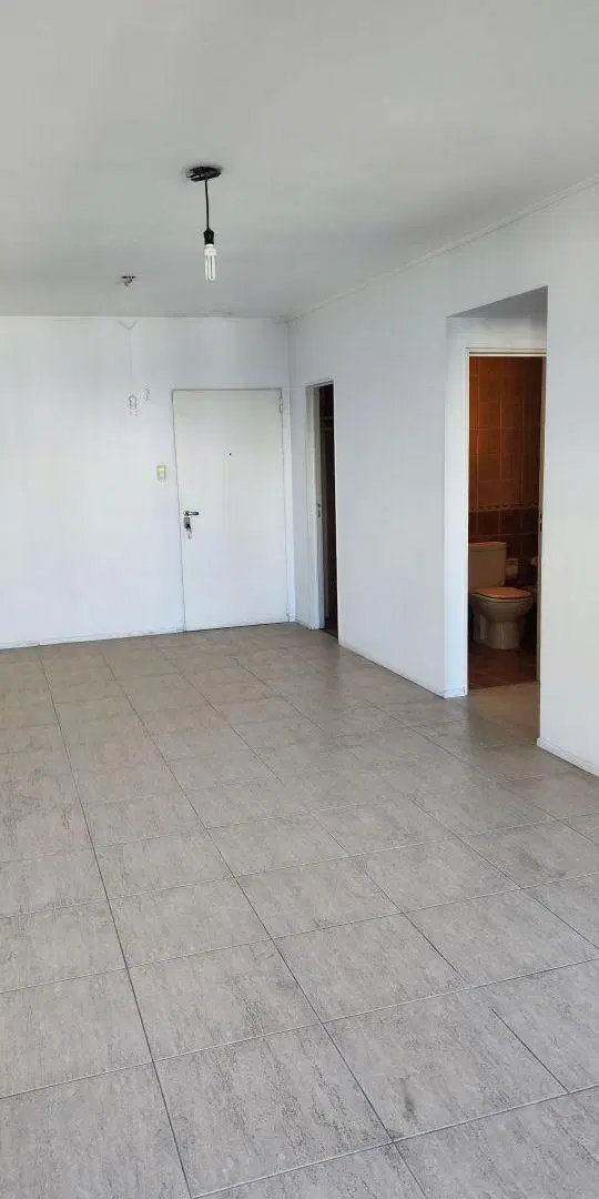 Monoambiente con balcon , vestidor vista abierte super luminoso 4