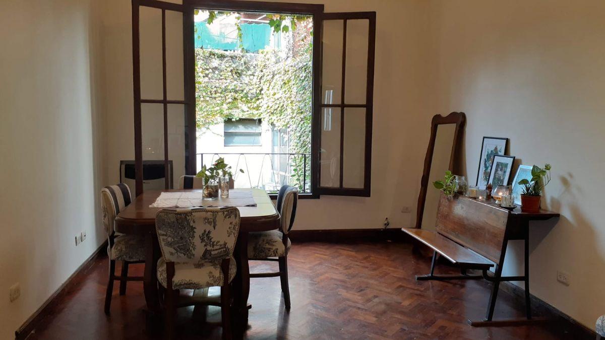 Foto de Hermoso 3 ambientes edificio de época con jardines apto crédito, imagen 2