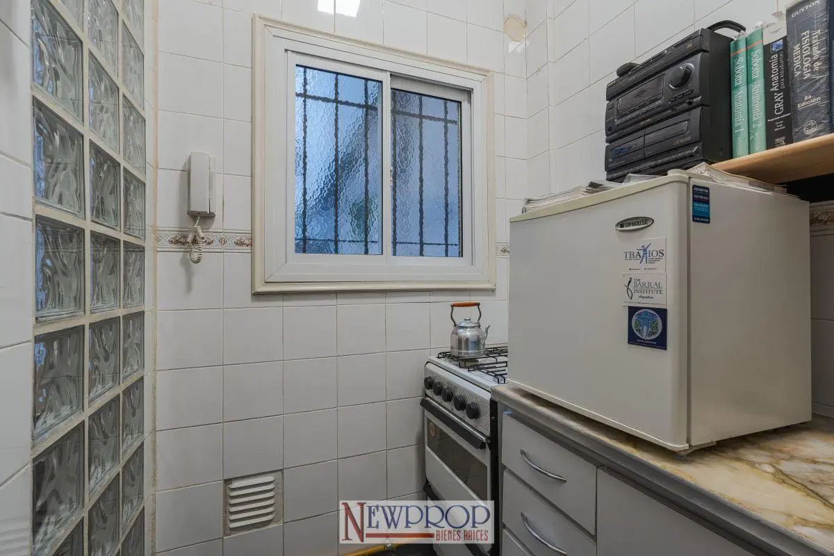 DEPARTAMENTO Pb APTO PROFESIONAL AL FRENTE IDEAL CONSULTORIOS DE 37 M2 IMPECABLE ESTADO 5