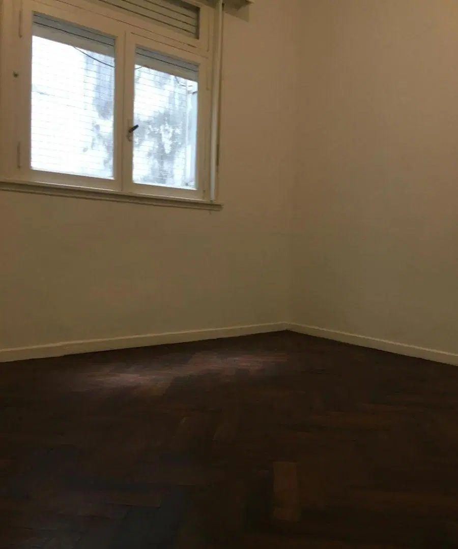 Departamento en Jorge Newbery y Cramer 3 ambientes, Primer piso por escaleras, interno, luminoso. 1