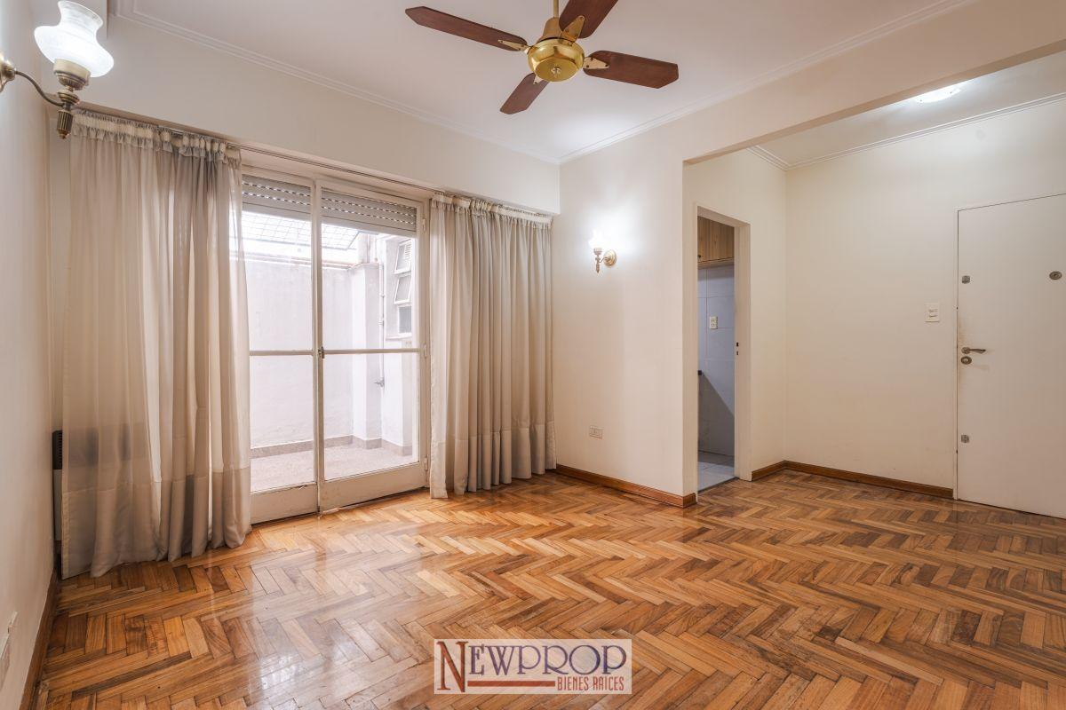 Foto de Departamento de 2 ambientes con patio en Belgrano, Apto profesional a, imagen 3