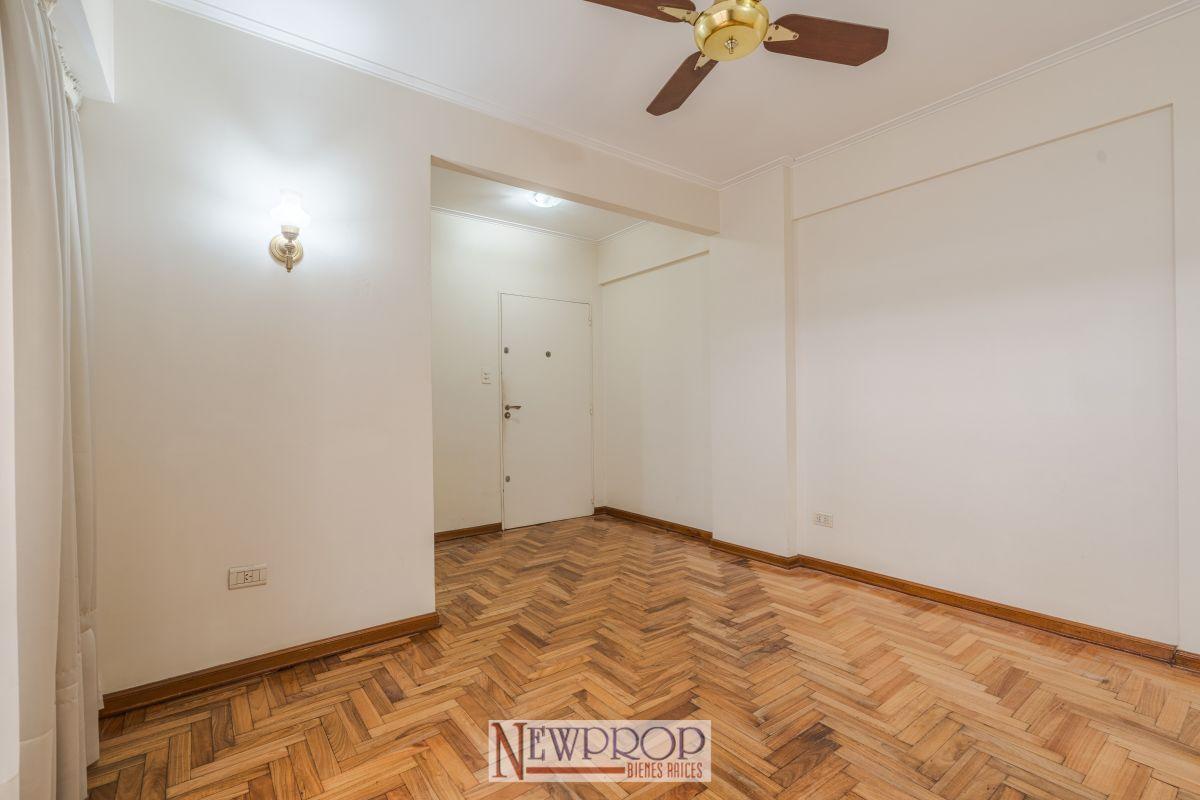 Foto de Departamento de 2 ambientes con patio en Belgrano, Apto profesional a, imagen 2