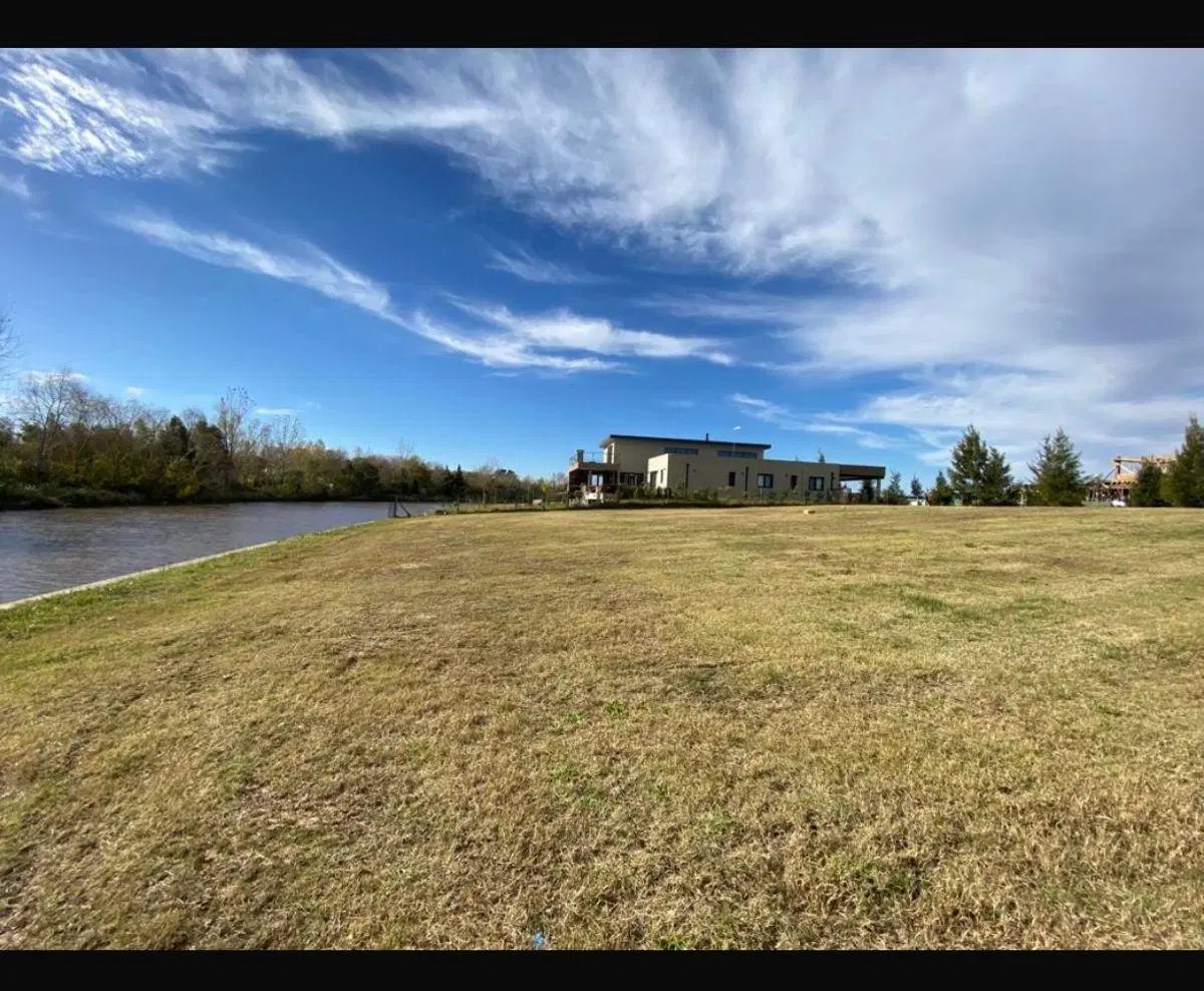 En venta Lote de terreno en el Naudir , con amarras y salida a río Luján 5