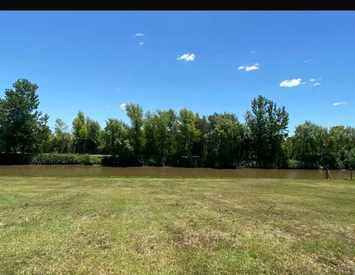 En venta Lote de terreno en el Naudir , con amarras y salida a río Luján 1