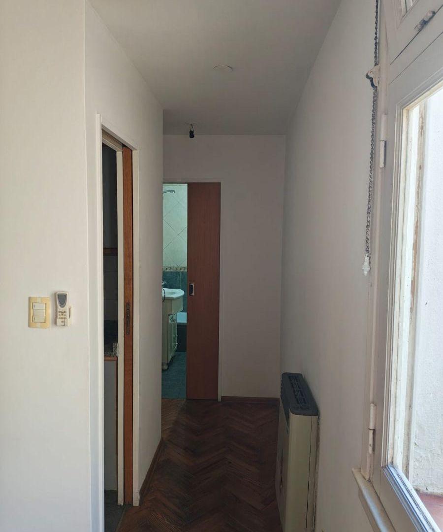 Foto de PH en venta ,de 2 amb en Parque Centenario , 2 do piso por escalera, imagen 2