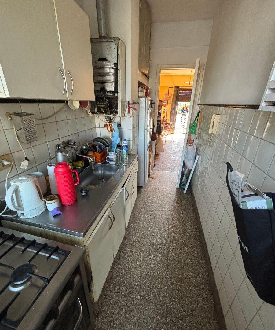 Foto de Venta 3 ambientes Barracas al frente con balcón a reciclar OPORTUNIDAD, imagen 5