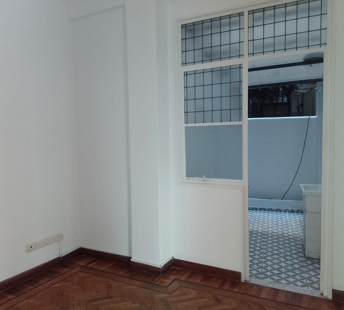 Venta 5 Amb con Depend. balcon. Patio. av Pueyrredon Al 400 4