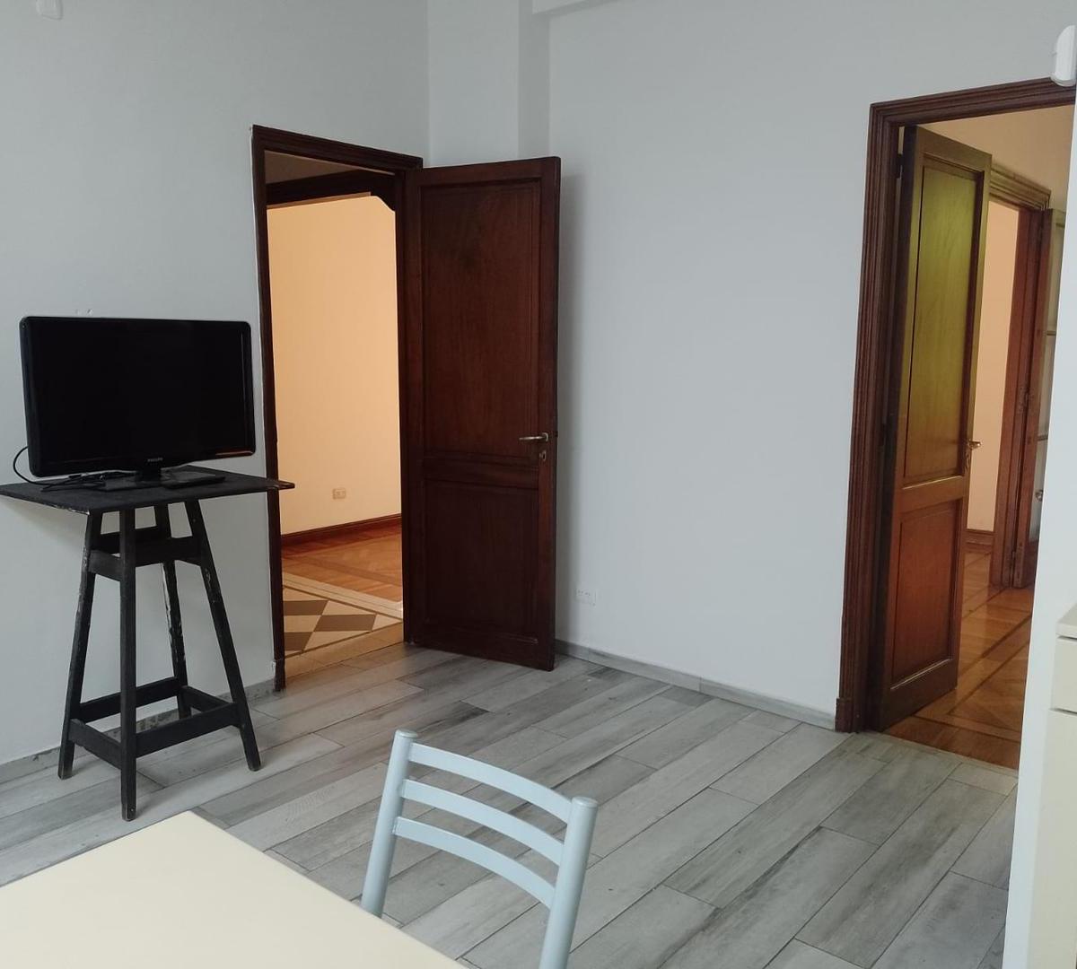 Venta 5 Amb con Depend. balcon. Patio. av Pueyrredon Al 400 2