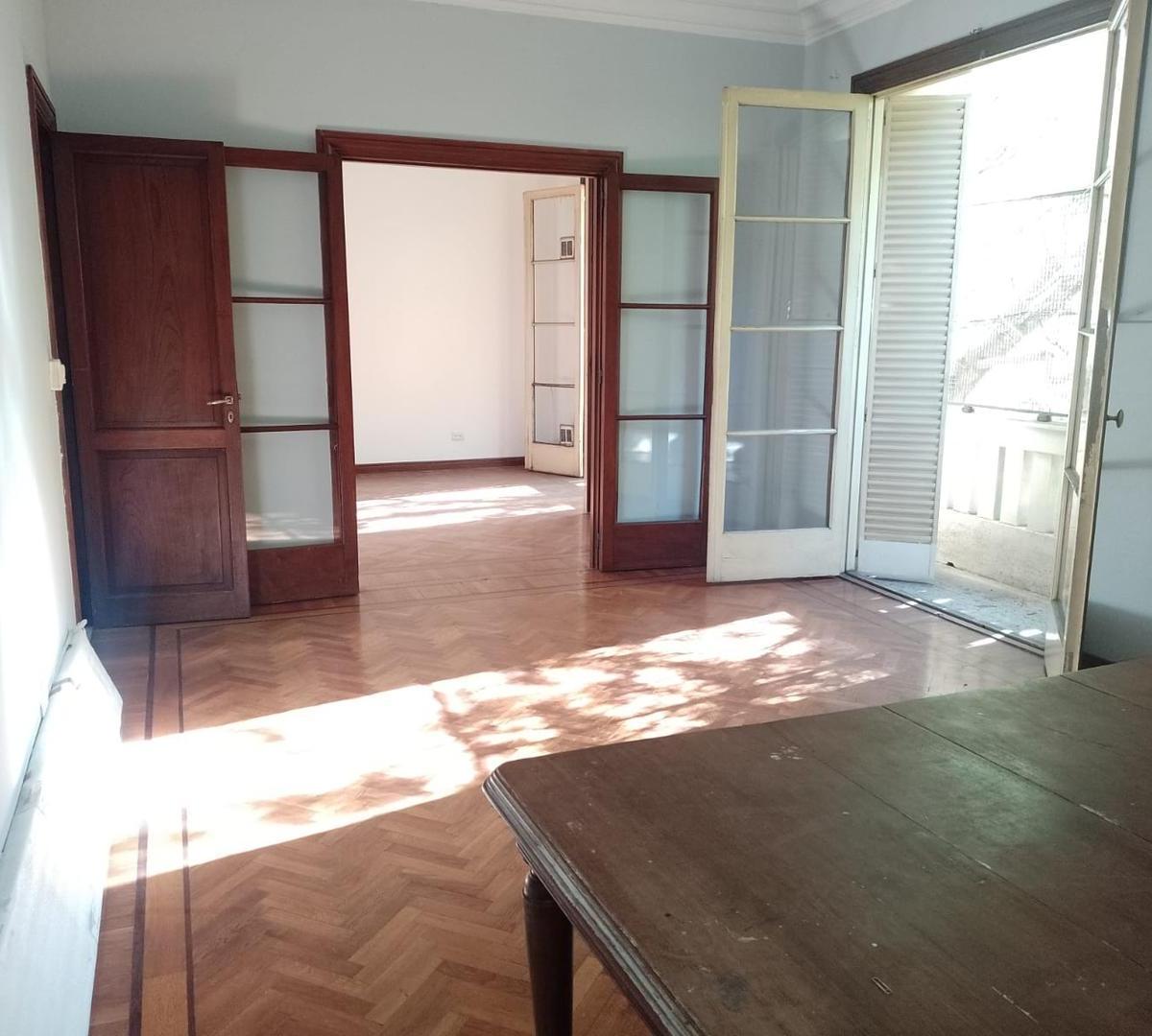 Venta 5 Amb con Depend. balcon. Patio. av Pueyrredon Al 400 3