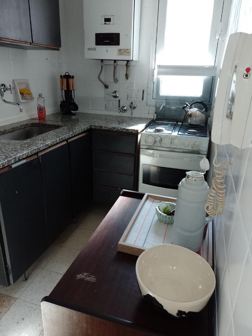 Venta Depto 2 Amb con Cochera Fija Bcon Aterrazado 2