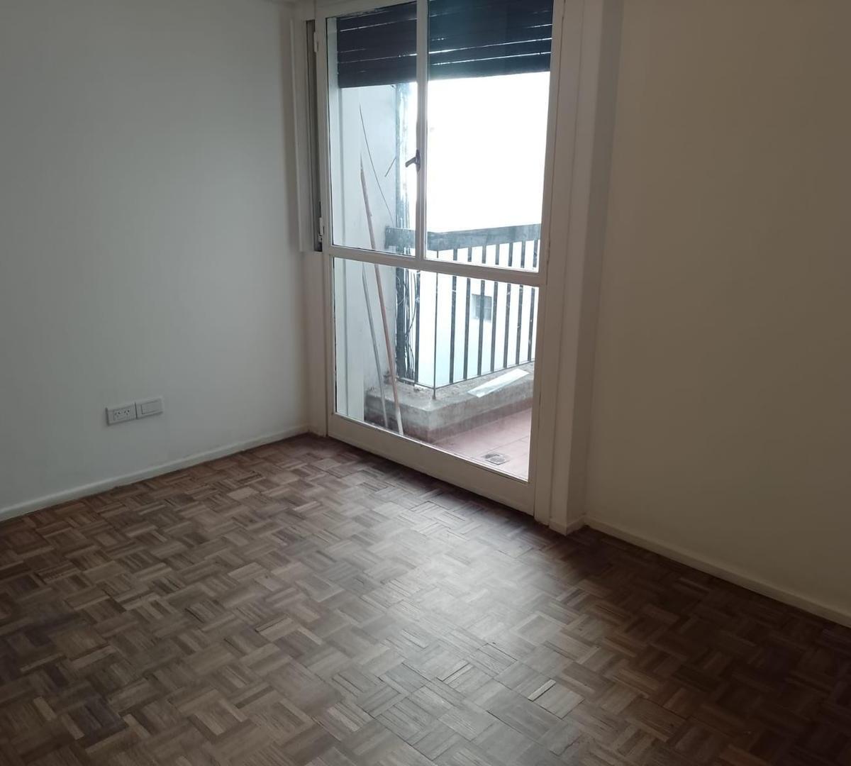 Foto de VENTA DEPTO 2 AMB MUY LUMINOSO, imagen 4