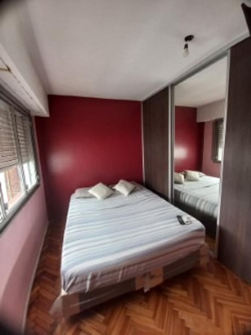 Venta 3 Amb Al Frentecon Balcon Terraza. Valentin Gomez 2900 3