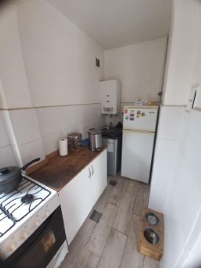 Venta 3 Amb Al Frentecon Balcon Terraza. Valentin Gomez 2900 2