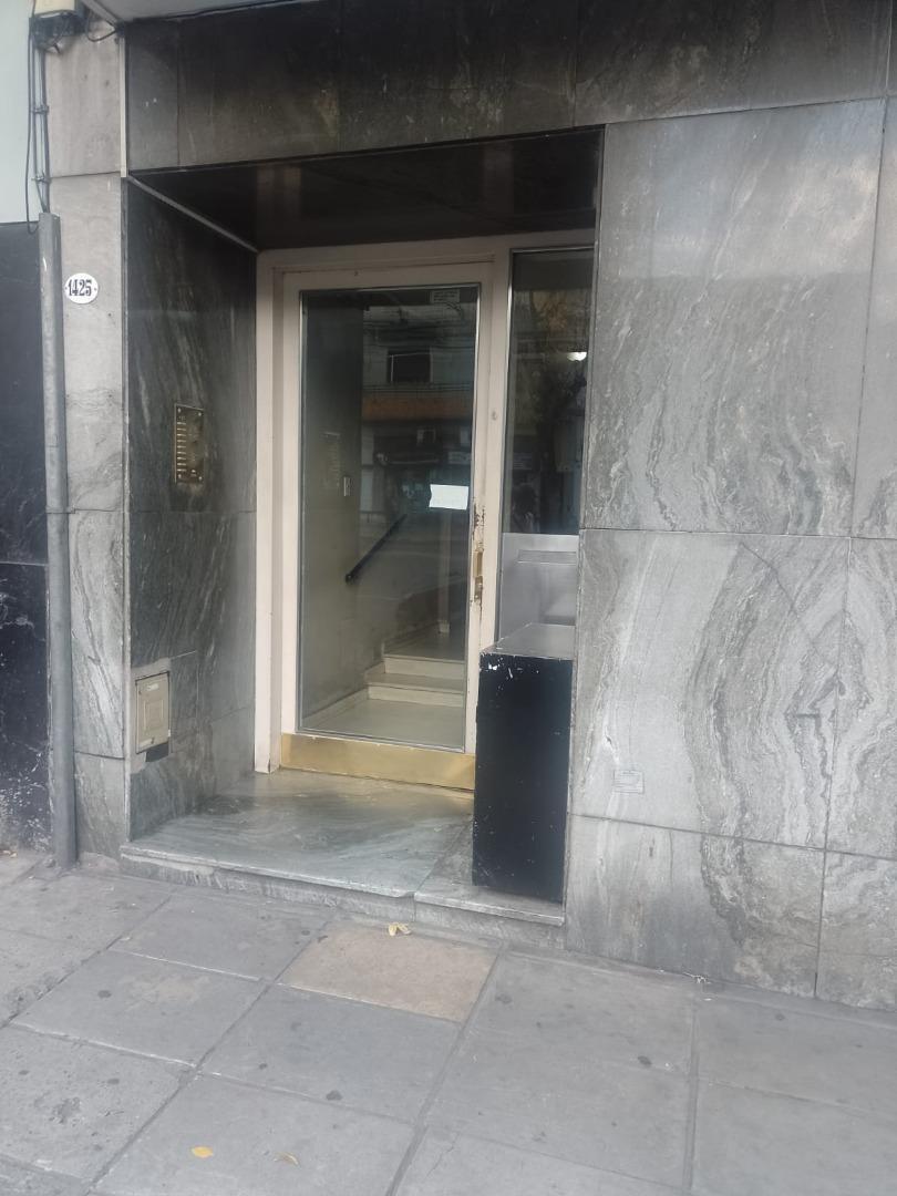 Venta Flores Norte Depto 3 Amb C/bcon Al Frente 1