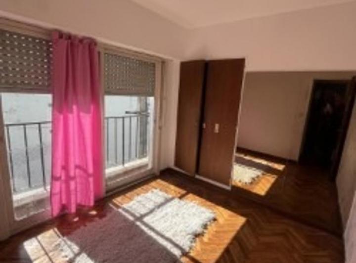ALQUILER 3 AMBIENTES AL FTE CON BALCON .VALENTIN GOMEZ 2900 5