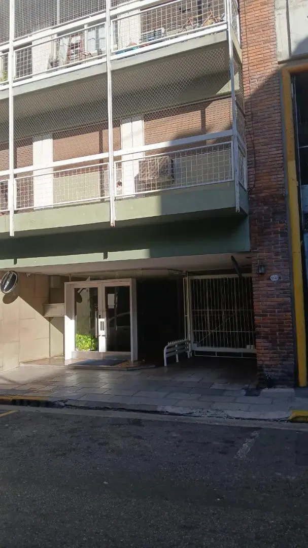 VENTA DEPTO 1 AMB.AMPLIO DIVIDIDO M/B/ESTADO 5