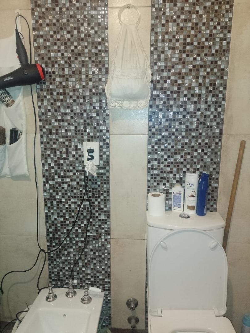 Foto de VENTA SEMIPISO AL FRENTE C/BALCON CATEGORIA, imagen 3