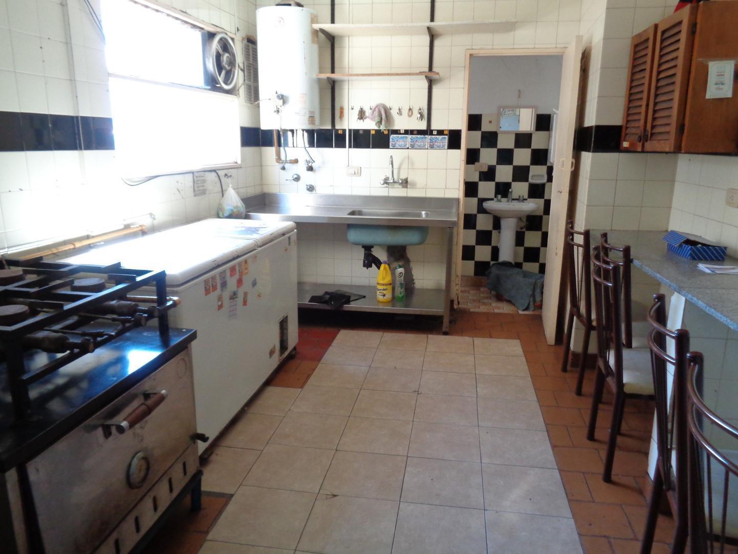 Foto de ESQUINA S/LOTE PROPIO 3 LOCALES MAS SALON DE FIESTAS 425 M2, imagen 5