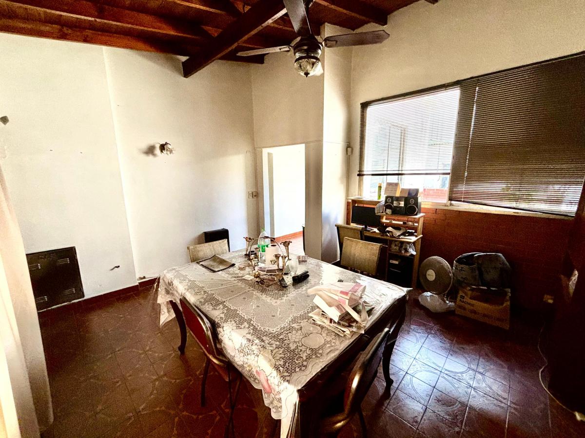 Casa Lote Propio 10x12.25 - con Patio y Terraza en Parque Cha - 120 m² Totales. 2