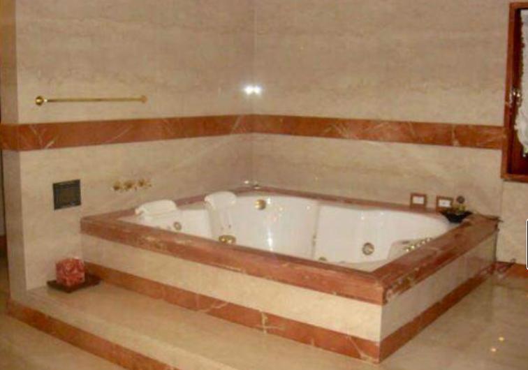 Importante Chalet Construido en El Corazón de Belgrano R - 850 m² Cubiertos. 4