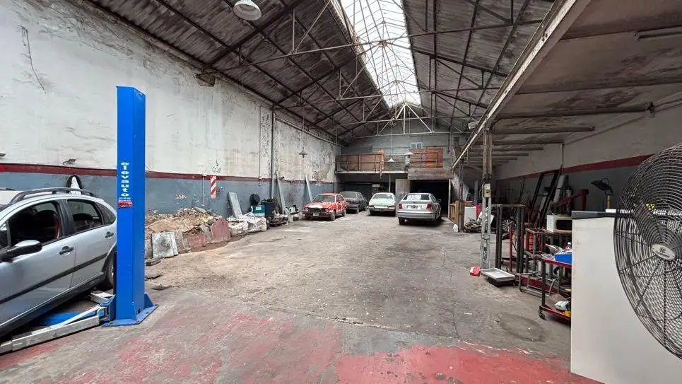 OPORTUNIDAD – Galpón / Depósito con Oficinas – 685 m² Totales - Ideal empresa / logistica 5