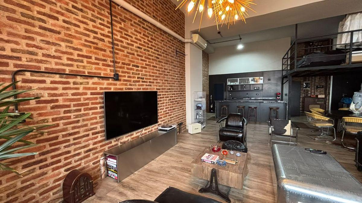 Foto de LOFT DE 100 M² EN MOLINA CIUDAD – BALCÓN, COCHERA Y DOBLE ALTURA, imagen 5